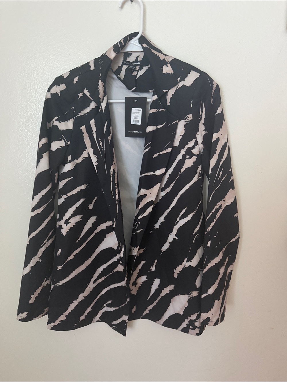 Fashion Nova Black & Cream Zebra-Print Blazer